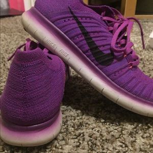 Women’s Nike Run Natural Shoes EUC